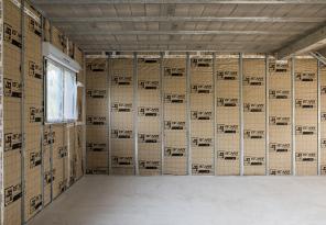 chantier d'une isolation des murs en rénovation
