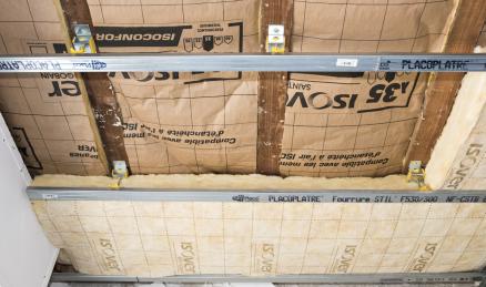 Exemple de plafond Isophonic avec suspente Integra 2 Phonic