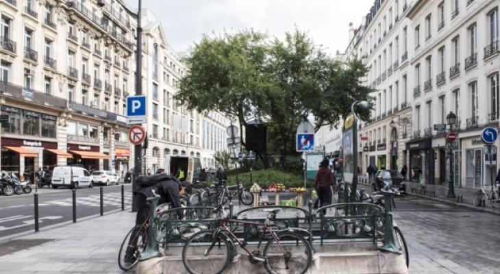 De petites surfaces, un prix au m2 élevé, des bâtiments anciens : le paysage immobilier du centre de Paris.