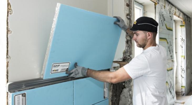 La pose est rapide et simple. L’artisan n’a qu’à suivre le plan de calepinage réalisé en amont du chantier par le service d’accompagnement ISOVER.