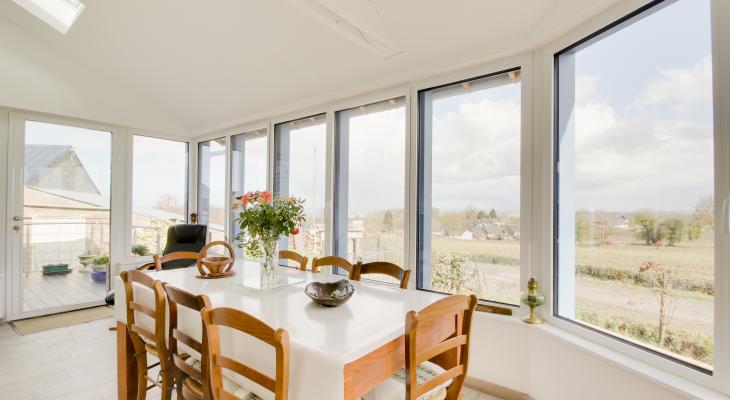 Vue de la salle à manger façon véranda