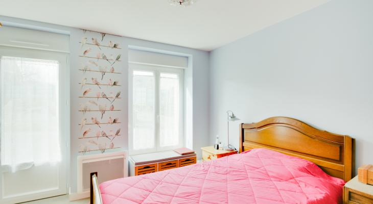 Chambre rénovée de style classique