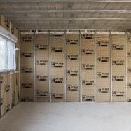chantier d'une isolation des murs en rénovation